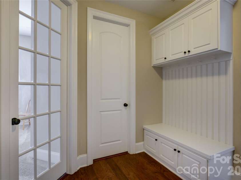 16518 Governors Club Court, Charlotte, NC 28278.  MLS# CAR4356630, YatesRealty ID 15194. Drop zone