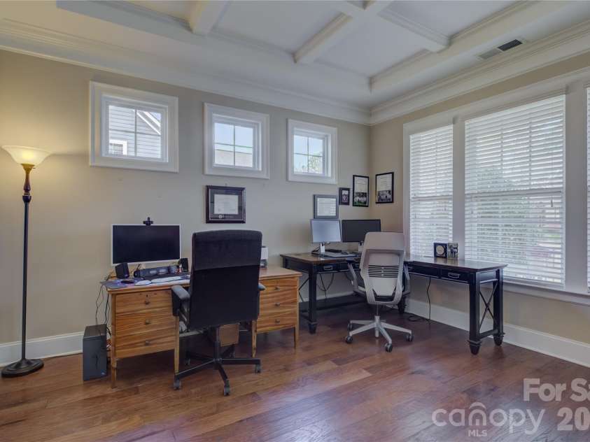 16518 Governors Club Court, Charlotte, NC 28278.  MLS# CAR4356630, YatesRealty ID 15194. Office on the main floor