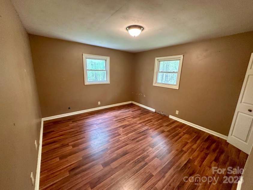 181 Canipe Road, Dallas, NC 28034.  MLS# CAR4245332, YatesRealty ID 15194. 