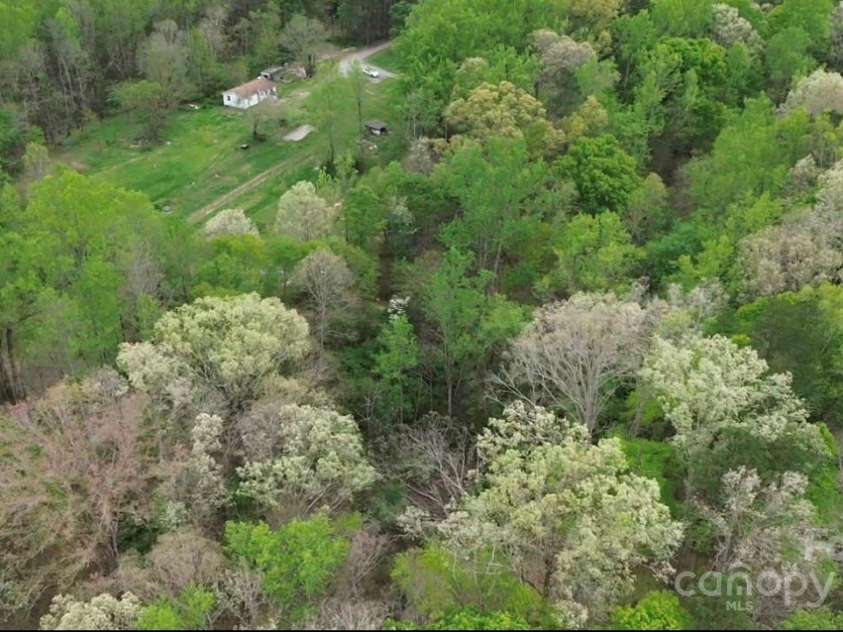 181 Canipe Road, Dallas, NC 28034.  MLS# CAR4245332, YatesRealty ID 15194. 