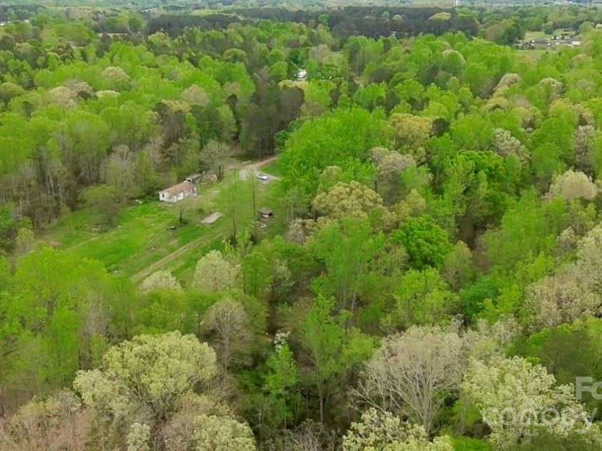 181 Canipe Road, Dallas, NC 28034.  MLS# CAR4245332, YatesRealty ID 15194. 