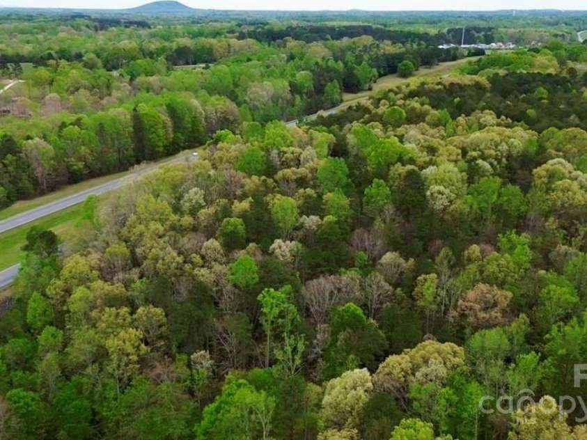 181 Canipe Road, Dallas, NC 28034.  MLS# CAR4245332, YatesRealty ID 15194. 