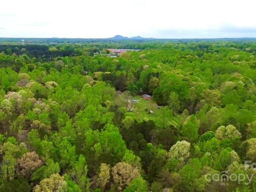 181 Canipe Road, Dallas, NC 28034.  MLS# CAR4245332, YatesRealty ID 15194. 