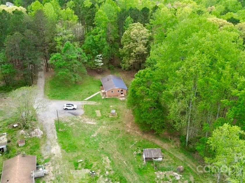 181 Canipe Road, Dallas, NC 28034.  MLS# CAR4245332, YatesRealty ID 15194. 