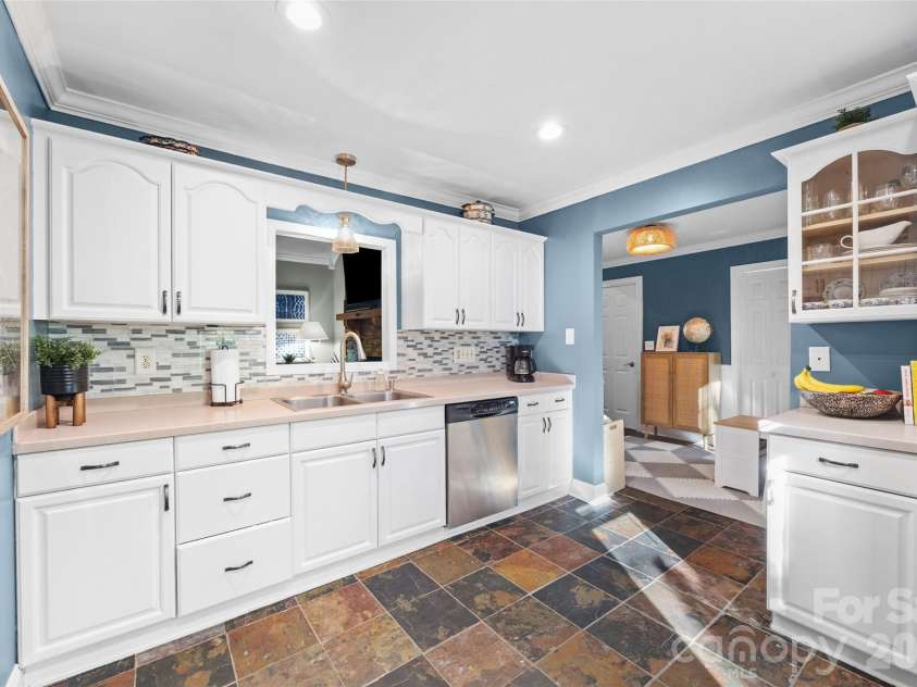 2237 Wintercrest Drive, Rock Hill, SC 29732.  MLS# CAR4373141, YatesRealty ID 15195. 