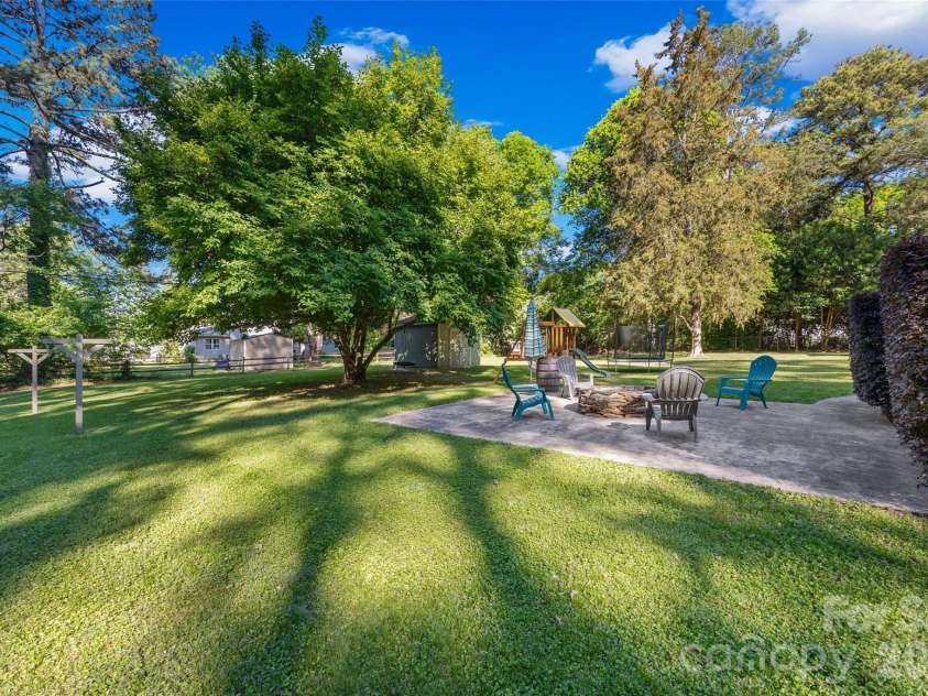 2237 Wintercrest Drive, Rock Hill, SC 29732.  MLS# CAR4373141, YatesRealty ID 15195. 