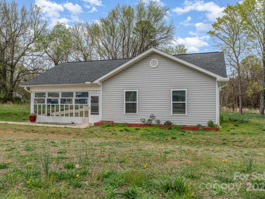 413 Henderson Es Street, East Spencer, NC 28144.  MLS# CAR4241602, YatesRealty ID 15195. 