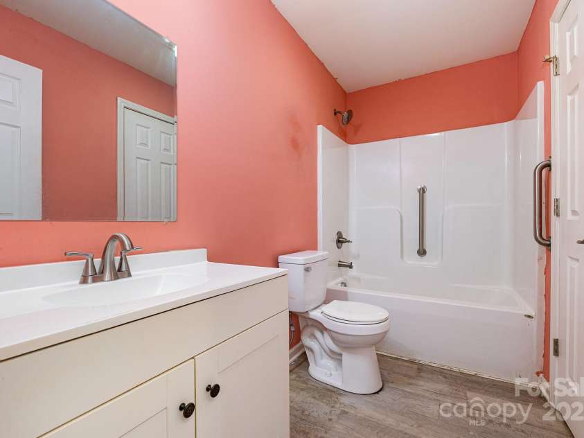 413 Henderson Es Street, East Spencer, NC 28144.  MLS# CAR4241602, YatesRealty ID 15195. 