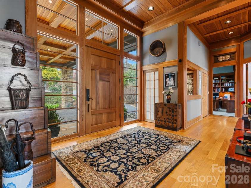 1000 McFarlane Way, Hendersonville, NC 28739.  MLS# CAR4369369, YatesRealty ID 15196. 