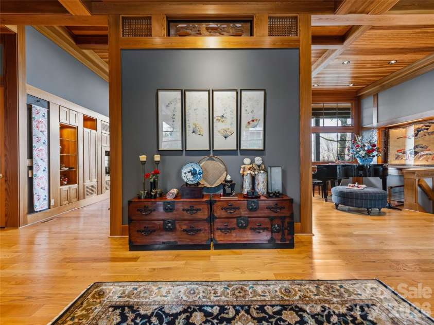 1000 McFarlane Way, Hendersonville, NC 28739.  MLS# CAR4369369, YatesRealty ID 15196. 