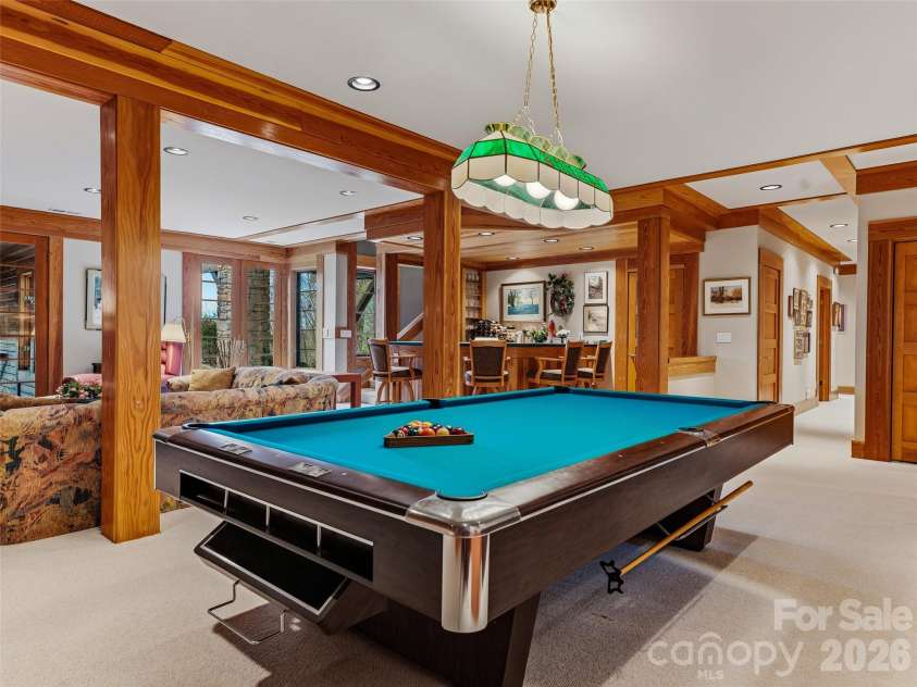 1000 McFarlane Way, Hendersonville, NC 28739.  MLS# CAR4369369, YatesRealty ID 15196. 