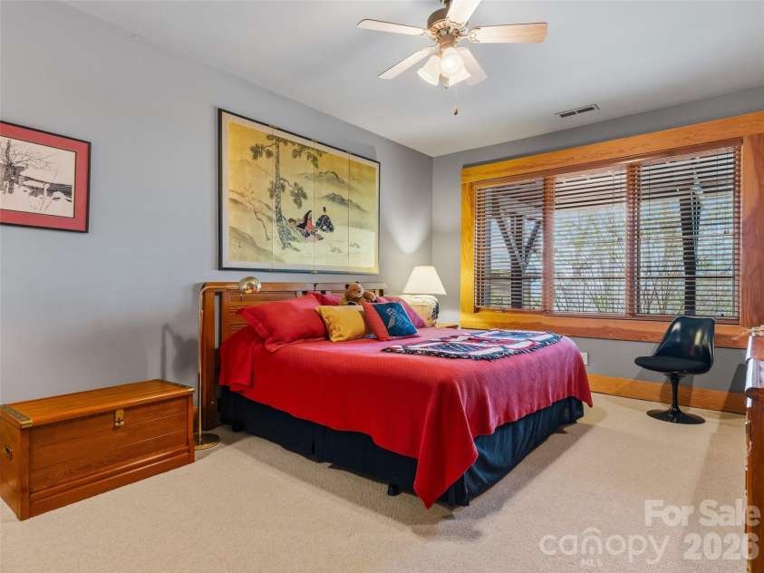 1000 McFarlane Way, Hendersonville, NC 28739.  MLS# CAR4369369, YatesRealty ID 15196. 