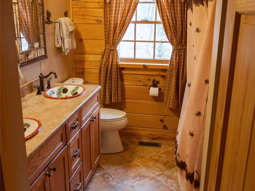 125 Turkey Ridge Trail, McGrady, NC 28649.  MLS# CAR4252396, YatesRealty ID 15196. Hall Bathroom