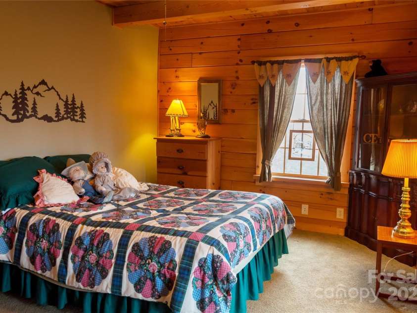 125 Turkey Ridge Trail, McGrady, NC 28649.  MLS# CAR4252396, YatesRealty ID 15196. Second Bedroom