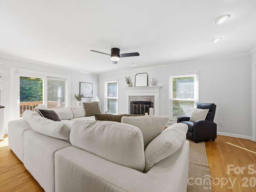 2105 Wittstock Drive, Charlotte, NC 28210.  MLS# CAR4372785, YatesRealty ID 15197. 