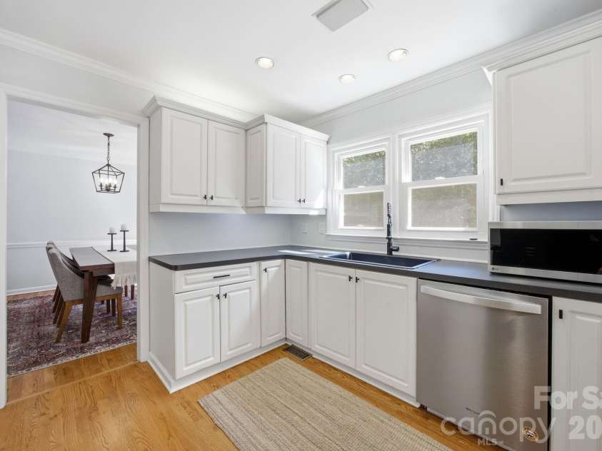 2105 Wittstock Drive, Charlotte, NC 28210.  MLS# CAR4372785, YatesRealty ID 15197. 