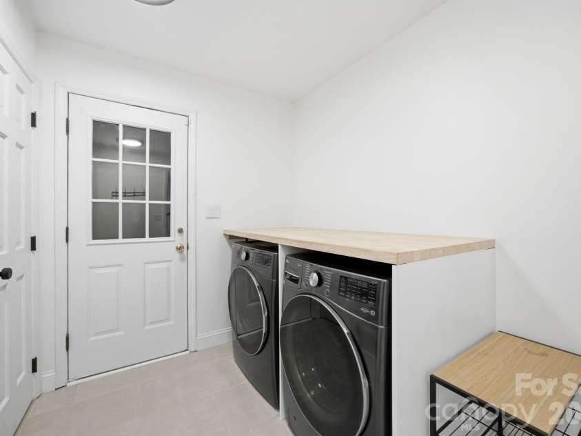 2105 Wittstock Drive, Charlotte, NC 28210.  MLS# CAR4372785, YatesRealty ID 15197. 