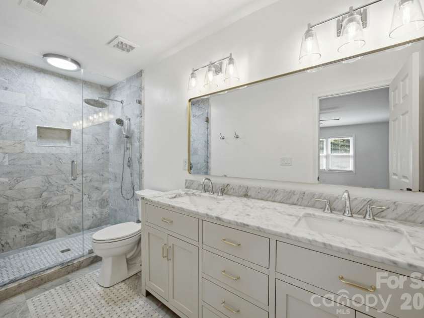 2105 Wittstock Drive, Charlotte, NC 28210.  MLS# CAR4372785, YatesRealty ID 15197. 