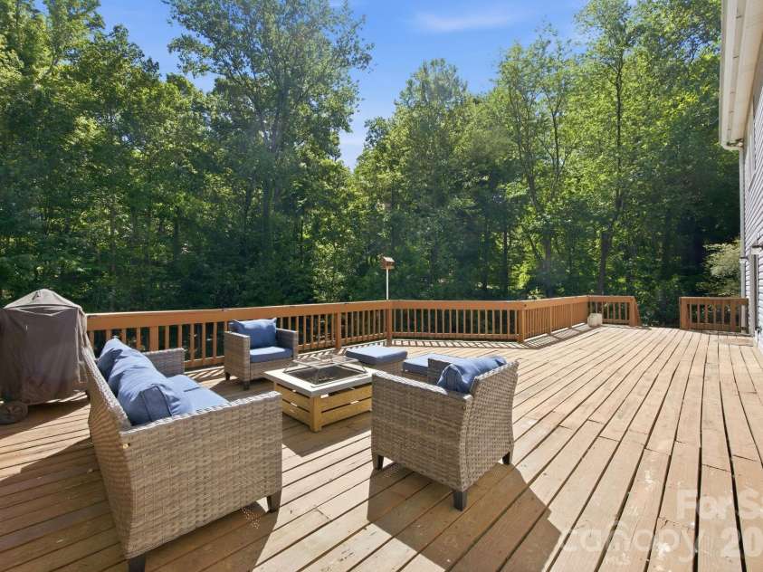 2105 Wittstock Drive, Charlotte, NC 28210.  MLS# CAR4372785, YatesRealty ID 15197. 