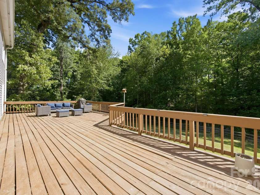 2105 Wittstock Drive, Charlotte, NC 28210.  MLS# CAR4372785, YatesRealty ID 15197. 