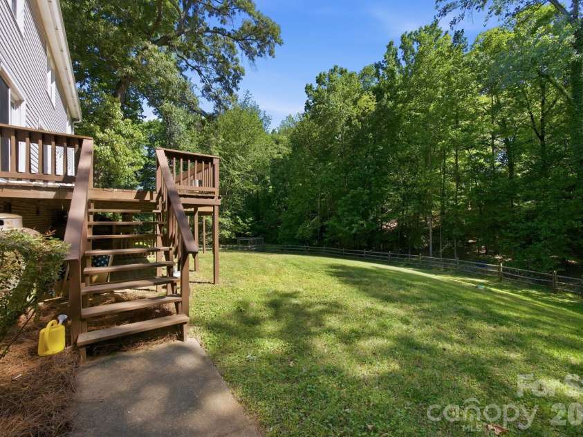 2105 Wittstock Drive, Charlotte, NC 28210.  MLS# CAR4372785, YatesRealty ID 15197. 
