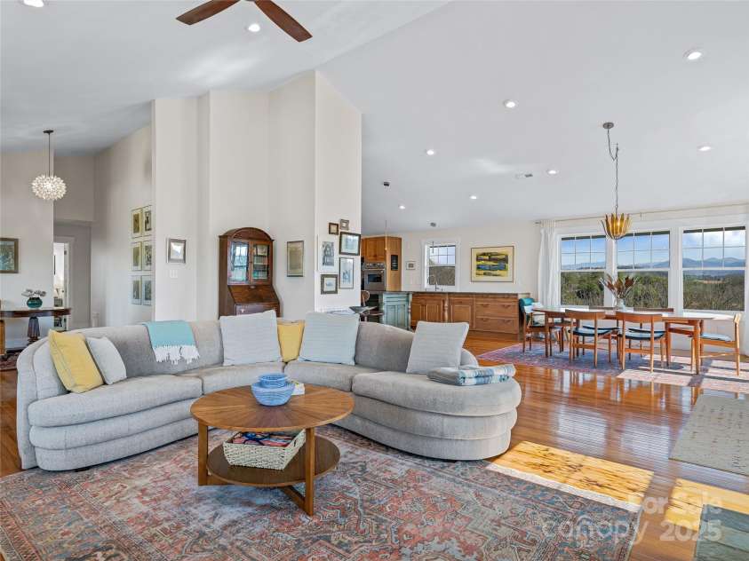 901 Boulder Road, Marshall, NC 28753.  MLS# CAR4245288, YatesRealty ID 15197. Airy and Bright Living Room