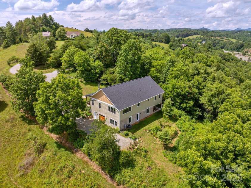 901 Boulder Road, Marshall, NC 28753.  MLS# CAR4245288, YatesRealty ID 15197. Over 3,000 sqft