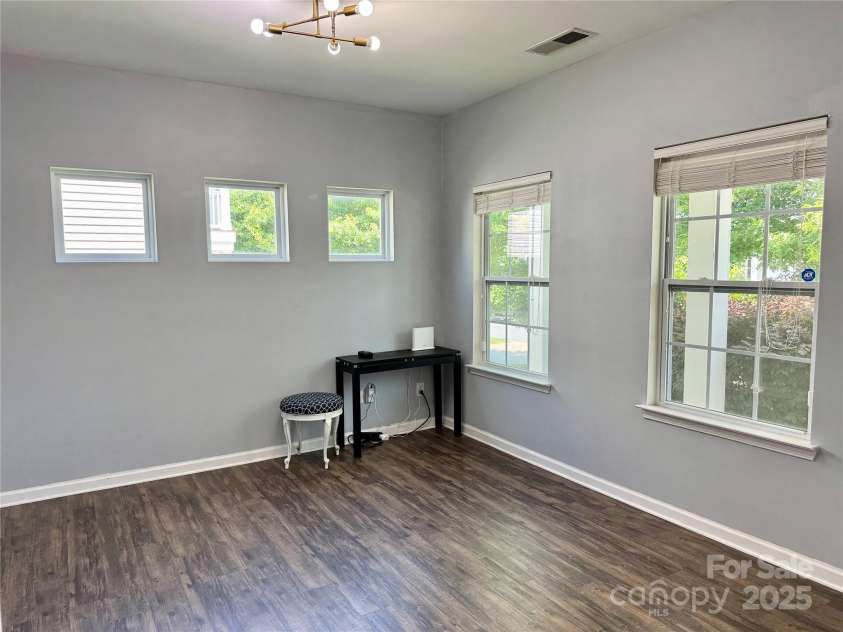 11109 Pond Valley Court, Charlotte, NC 28269.  MLS# CAR4273607, YatesRealty ID 15198. 