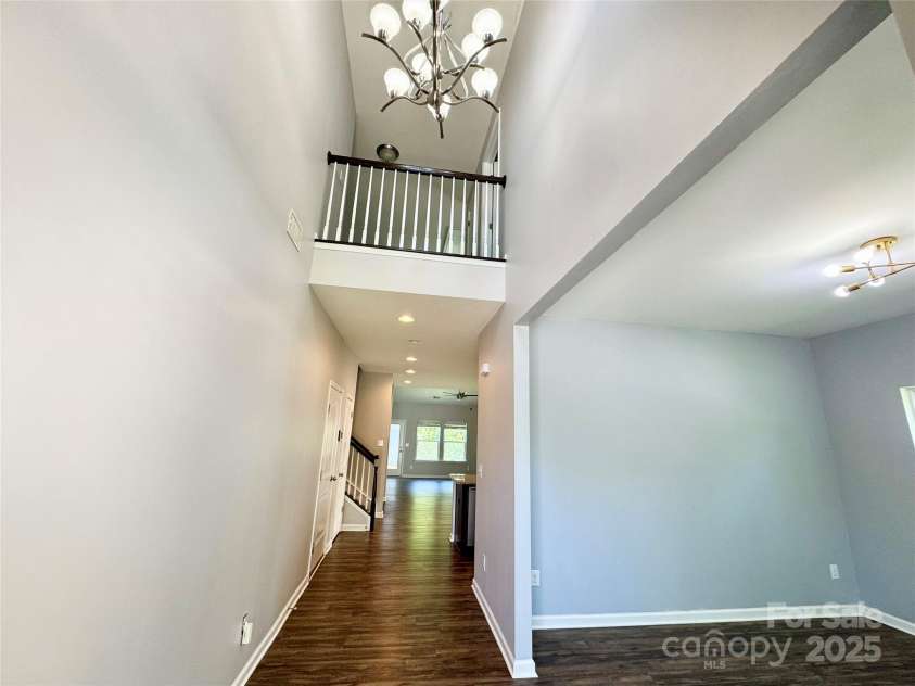 11109 Pond Valley Court, Charlotte, NC 28269.  MLS# CAR4273607, YatesRealty ID 15198. Two story foyer