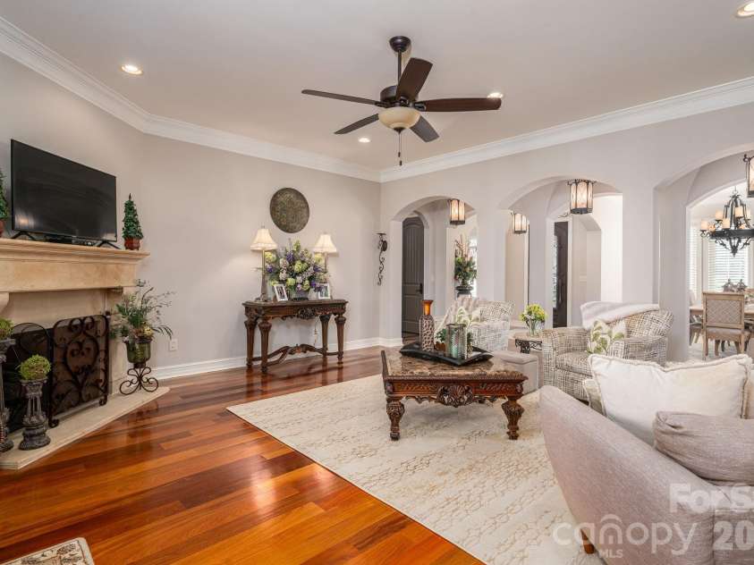 8000 Water View Drive, Belmont, NC 28012.  MLS# CAR4337854, YatesRealty ID 15198. 