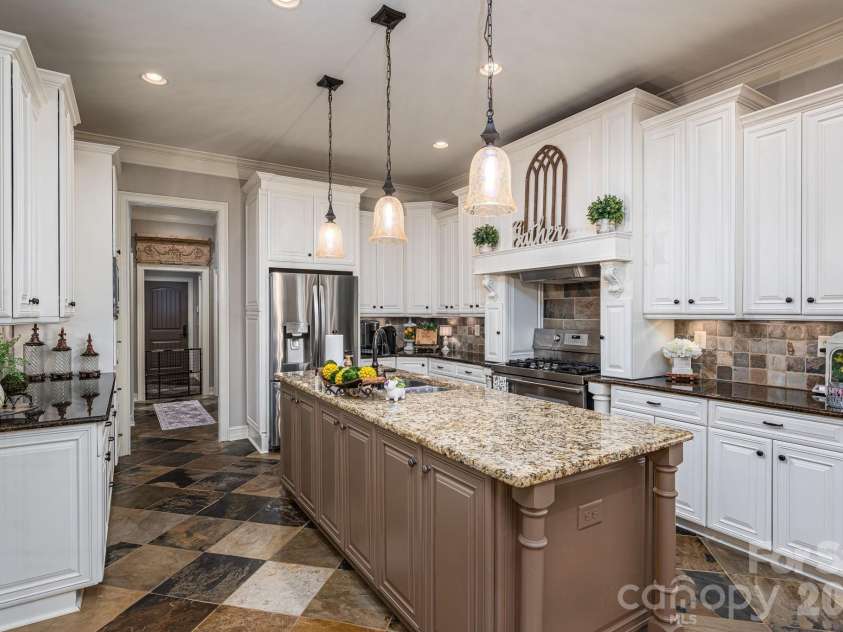 8000 Water View Drive, Belmont, NC 28012.  MLS# CAR4337854, YatesRealty ID 15198. 