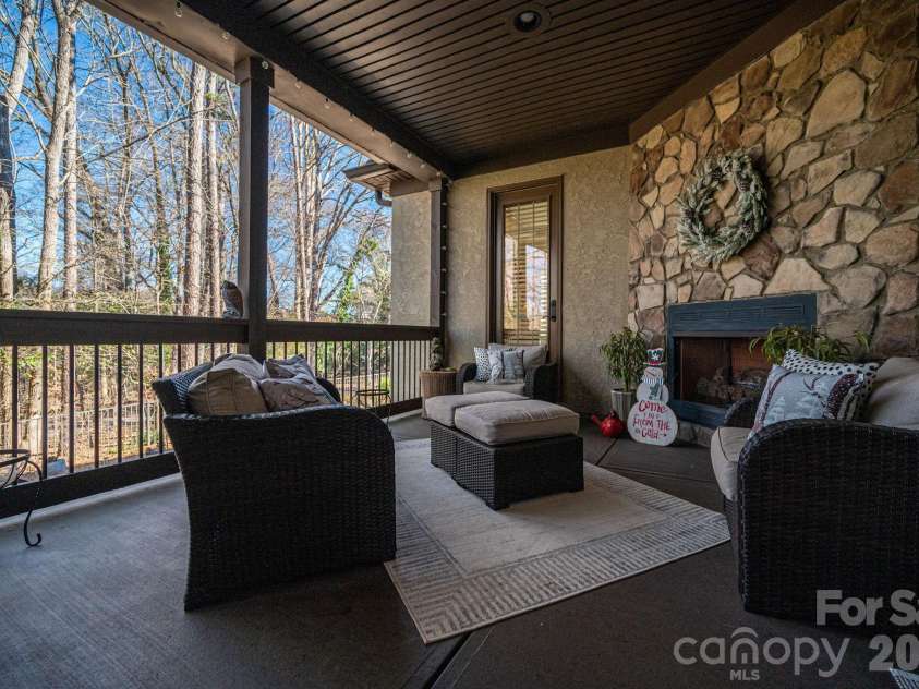 8000 Water View Drive, Belmont, NC 28012.  MLS# CAR4337854, YatesRealty ID 15198. 