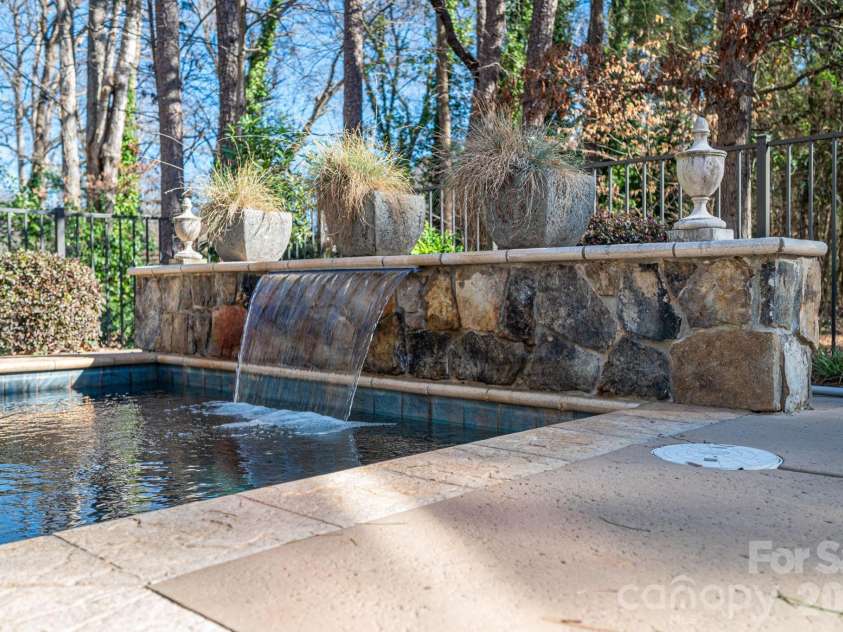 8000 Water View Drive, Belmont, NC 28012.  MLS# CAR4337854, YatesRealty ID 15198. 