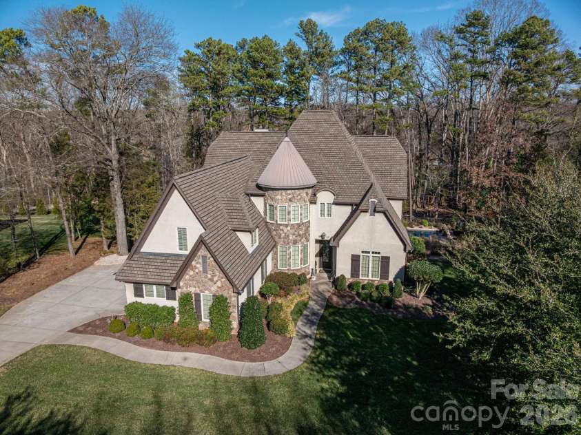 8000 Water View Drive, Belmont, NC 28012.  MLS# CAR4337854, YatesRealty ID 15198. 