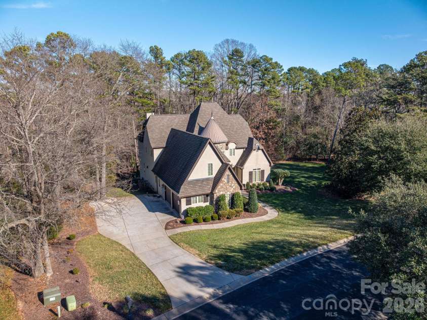 8000 Water View Drive, Belmont, NC 28012.  MLS# CAR4337854, YatesRealty ID 15198. 