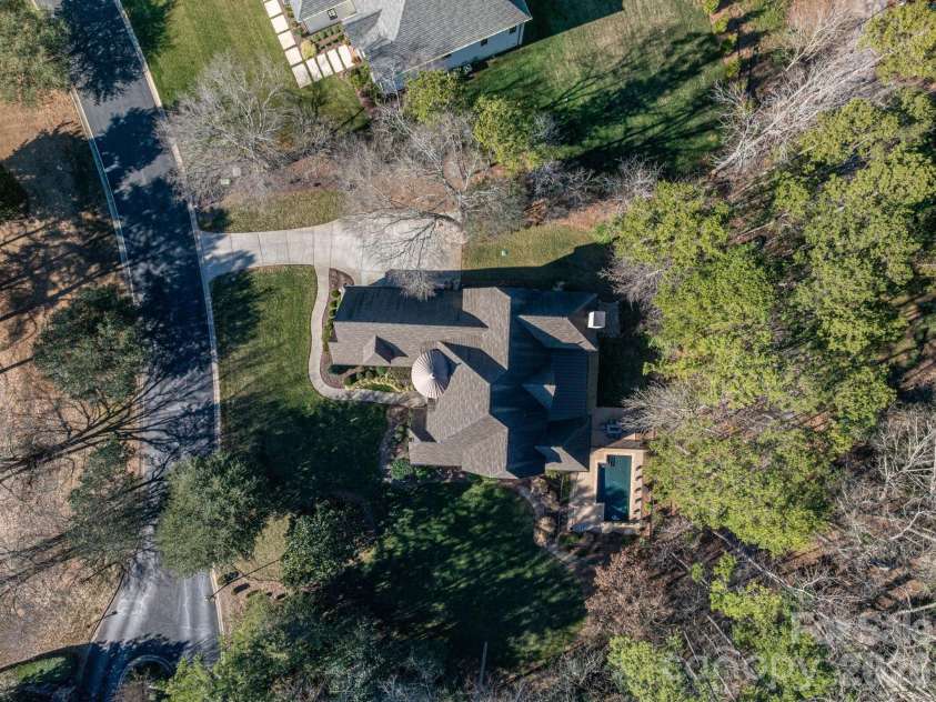 8000 Water View Drive, Belmont, NC 28012.  MLS# CAR4337854, YatesRealty ID 15198. 