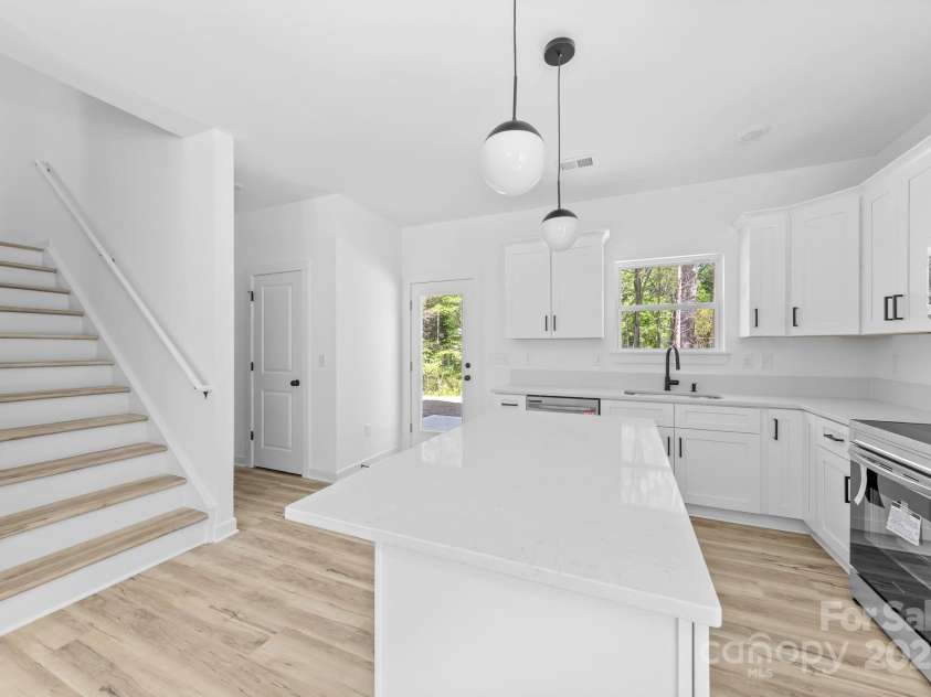 1615 Carlton Avenue, Kannapolis, NC 28083.  MLS# CAR4234885, YatesRealty ID 15199. 