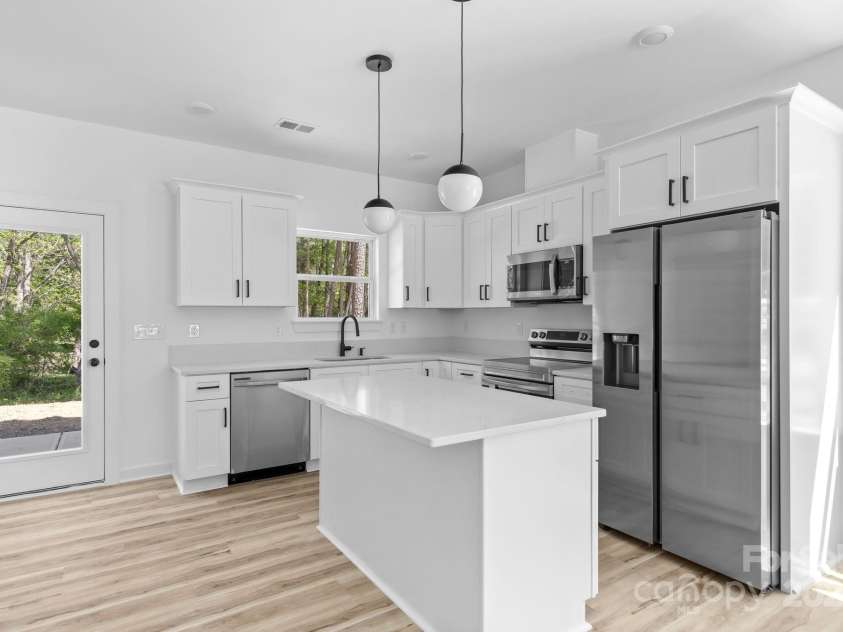 1615 Carlton Avenue, Kannapolis, NC 28083.  MLS# CAR4234885, YatesRealty ID 15199. Kitchen