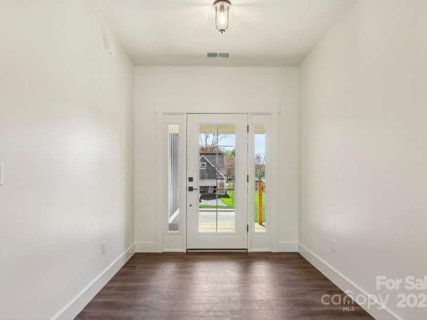 35 Haywood Park Drive, Hendersonville, NC 28791.  MLS# CAR4160719, YatesRealty ID 152. 