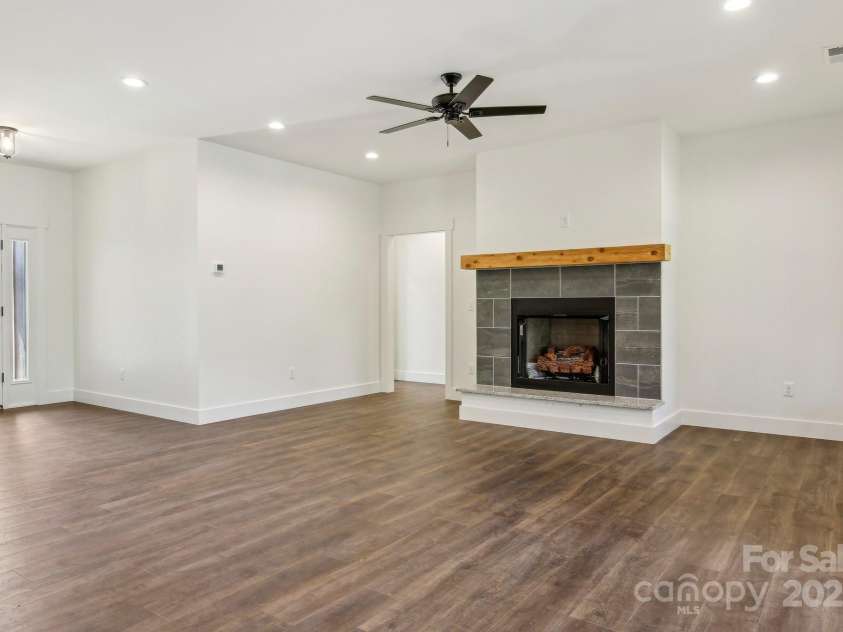 35 Haywood Park Drive, Hendersonville, NC 28791.  MLS# CAR4160719, YatesRealty ID 152. 