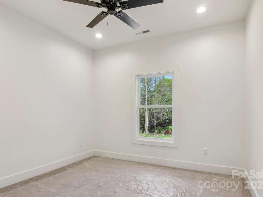 35 Haywood Park Drive, Hendersonville, NC 28791.  MLS# CAR4160719, YatesRealty ID 152. 