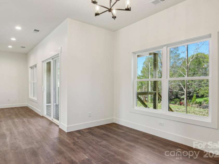 35 Haywood Park Drive, Hendersonville, NC 28791.  MLS# CAR4160719, YatesRealty ID 152. 