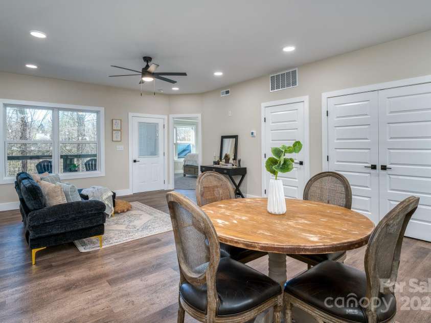 143 Carver Street, Brevard, NC 28712.  MLS# CAR4302024, YatesRealty ID 15200. 