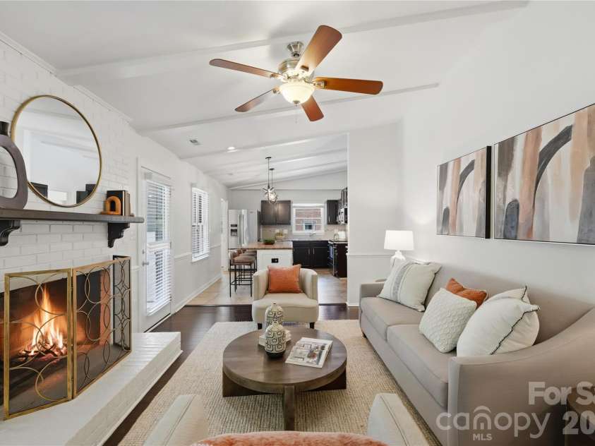 341 Neill Ridge Road, Matthews, NC 28105.  MLS# CAR4370182, YatesRealty ID 15201. 
