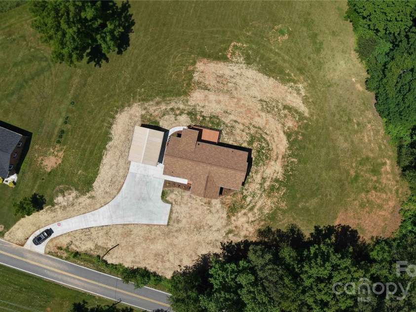 3499 Fairview Road, Nebo, NC 28761.  MLS# CAR4257133, YatesRealty ID 15201. 