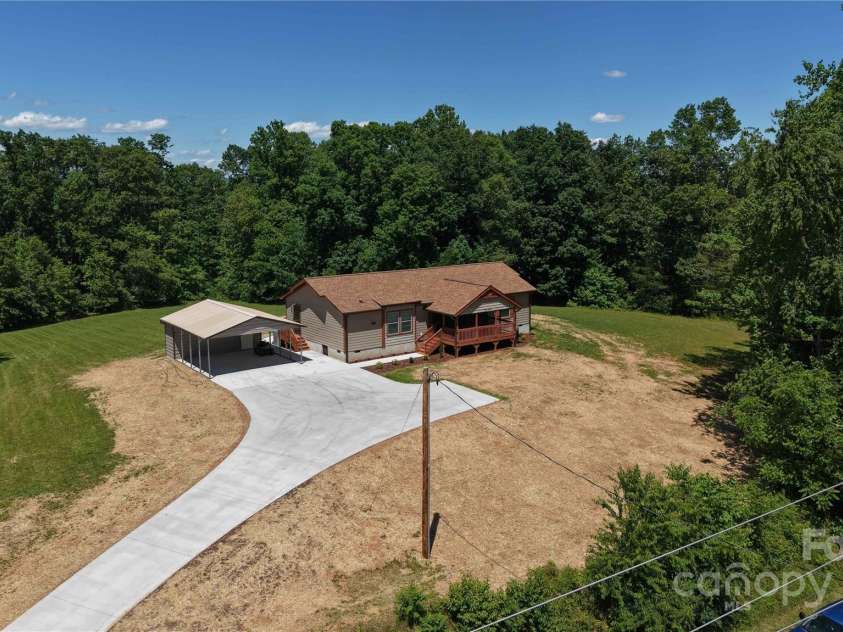 3499 Fairview Road, Nebo, NC 28761.  MLS# CAR4257133, YatesRealty ID 15201. 