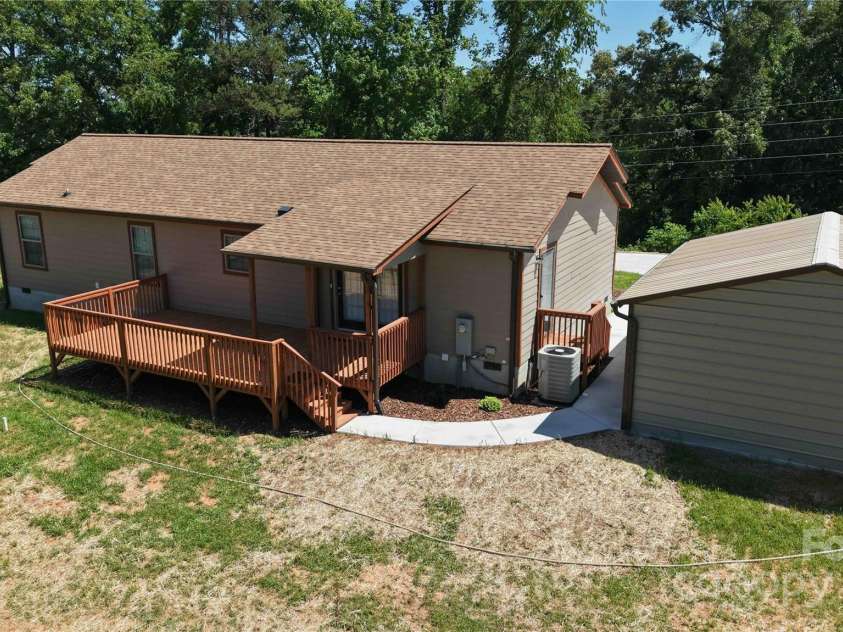 3499 Fairview Road, Nebo, NC 28761.  MLS# CAR4257133, YatesRealty ID 15201. 