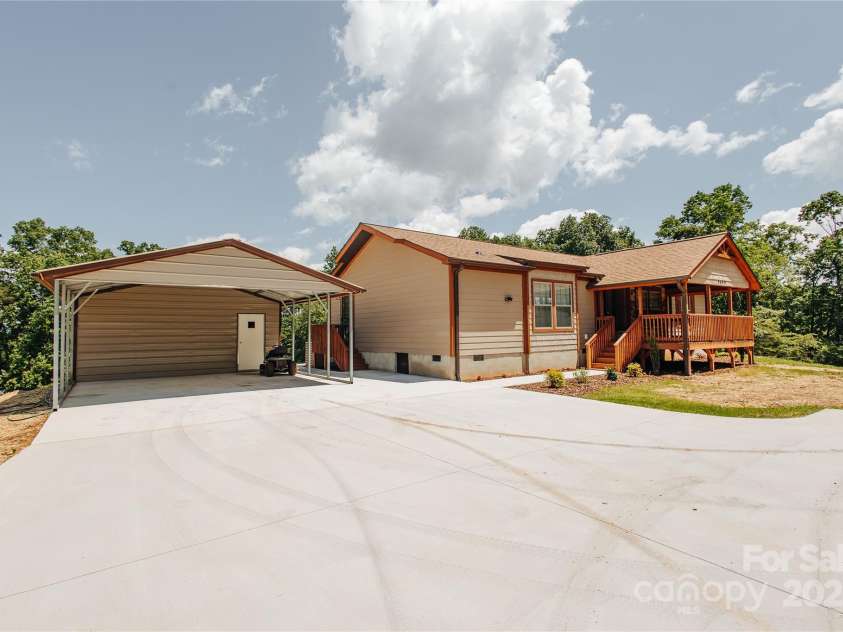 3499 Fairview Road, Nebo, NC 28761.  MLS# CAR4257133, YatesRealty ID 15201. 