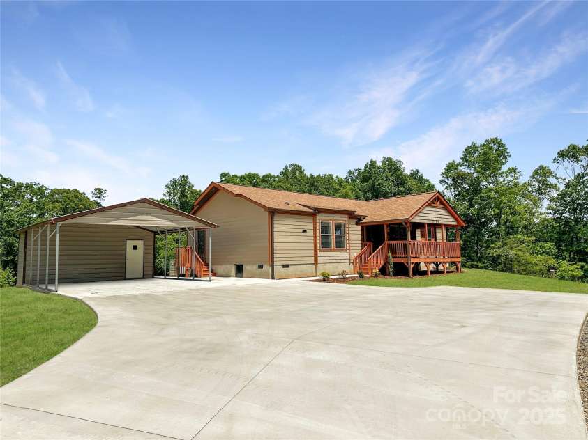 3499 Fairview Road, Nebo, NC 28761.  MLS# CAR4257133, YatesRealty ID 15201. Grass Virtual