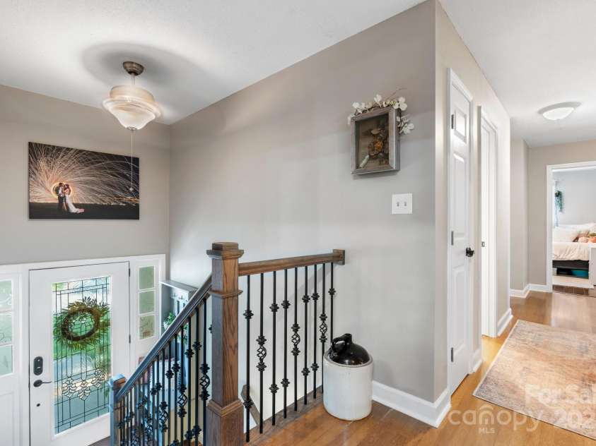 1110 16th Avenue Place, Hickory, NC 28601.  MLS# CAR4253626, YatesRealty ID 15203. 